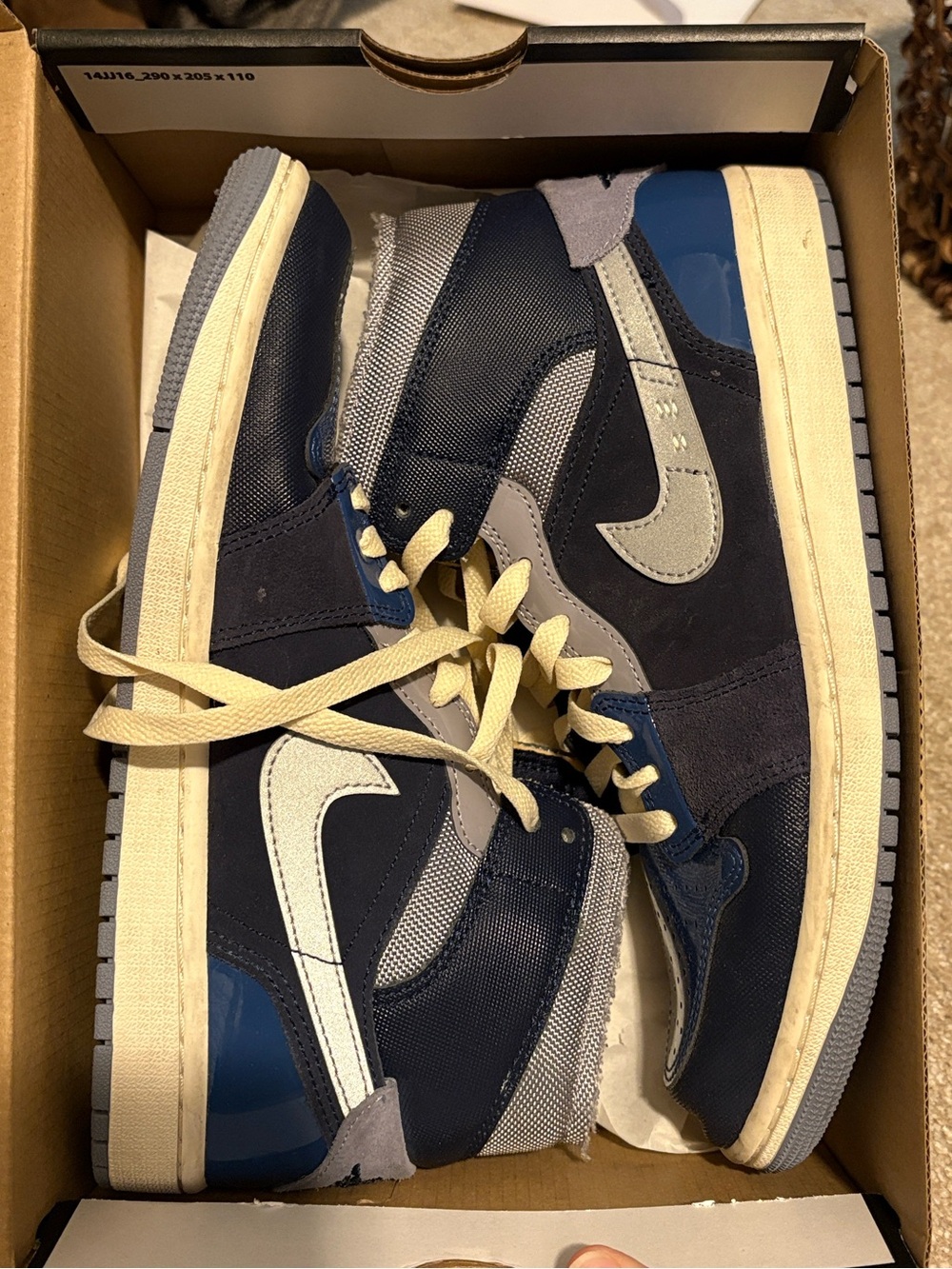 Air Jordan 1 Mid SE Craft ‘Inside Out’ Obsidian